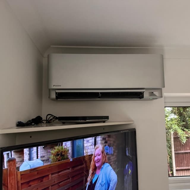 Daikin Stylish AC install