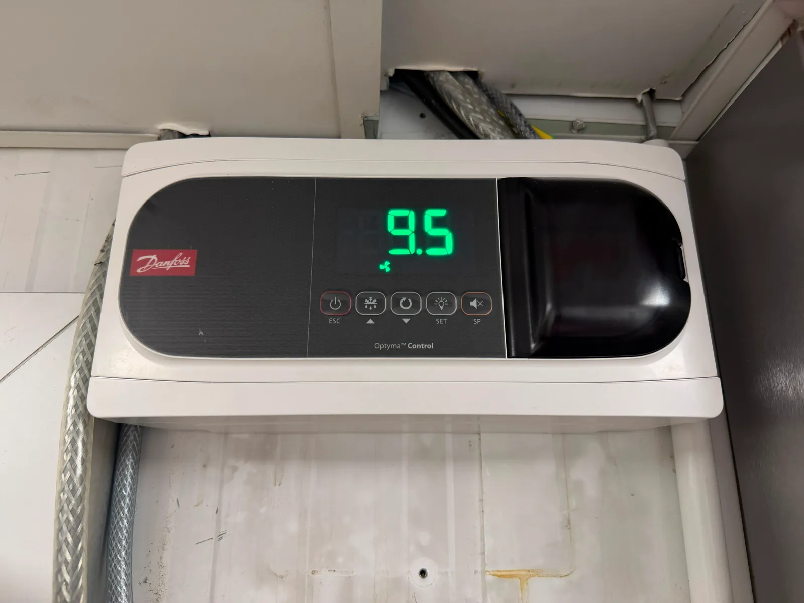 Digital cold room temperature controller
